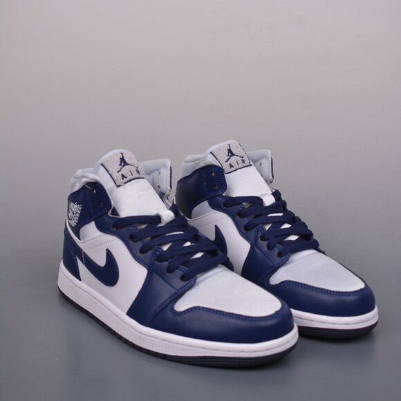 Air Jordan 1 Mid Blue